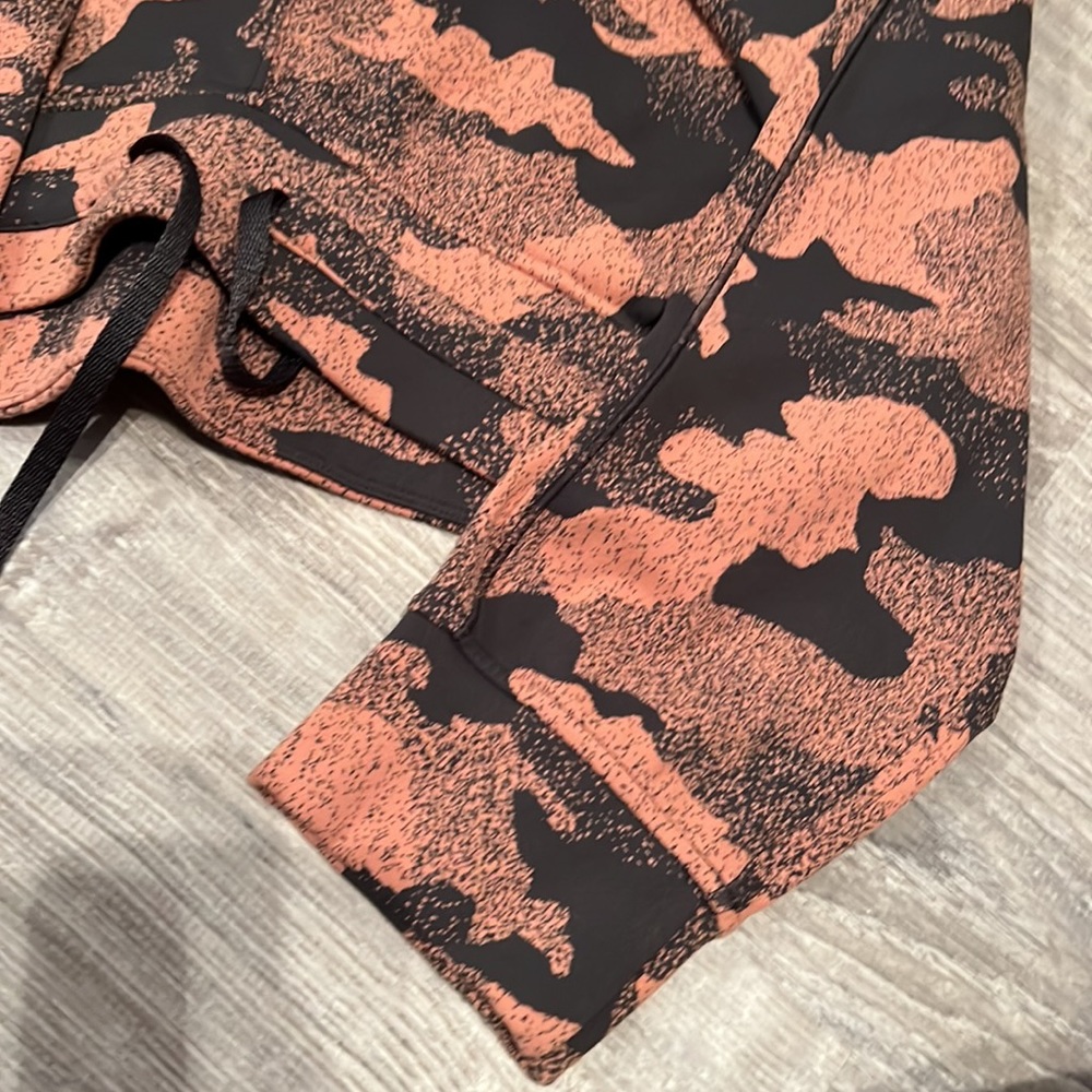 NWOT Lululemon Jogger 29" - 6 - Picture 3 of 7